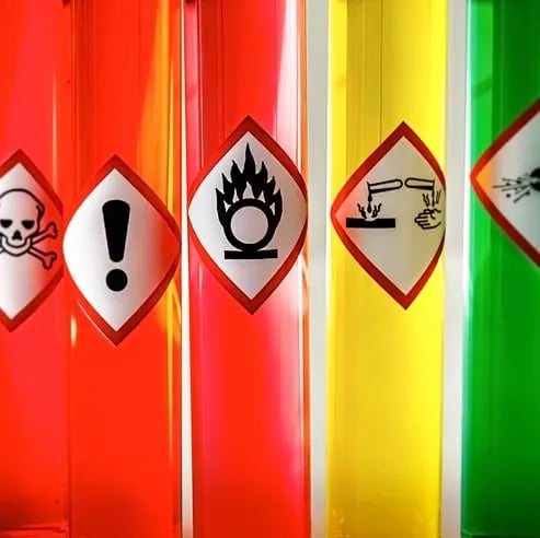 Drum pumps for corrosive liquids